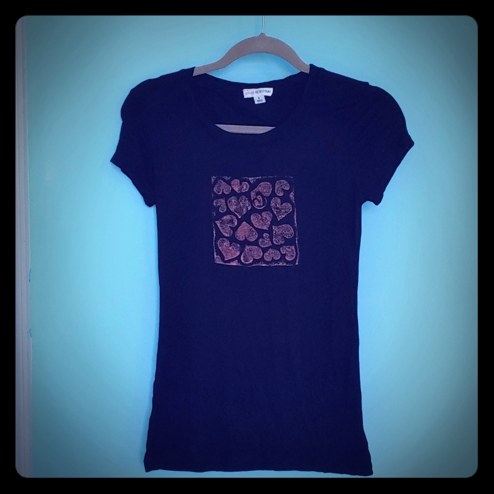 Comfy soft Black T Shirt with hearts ❤❤